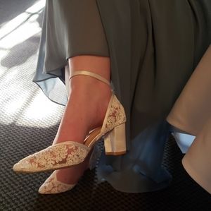 Kailee P White Bridal Heels, sz 8